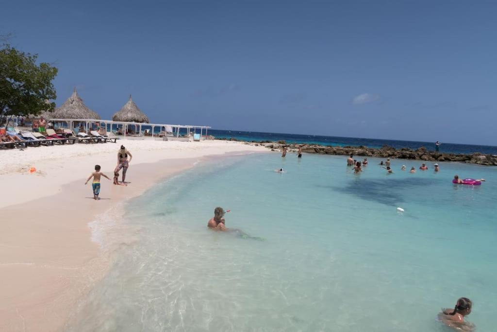 Goudhaen Luxury Private Apartments Jan Thiel Beach Esterno foto