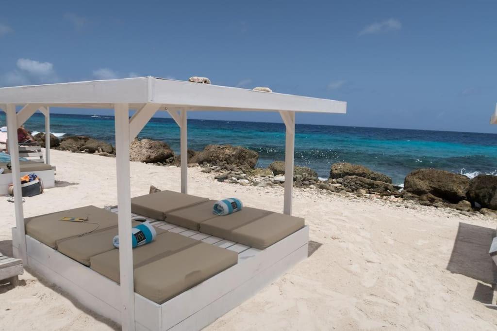 Goudhaen Luxury Private Apartments Jan Thiel Beach Esterno foto