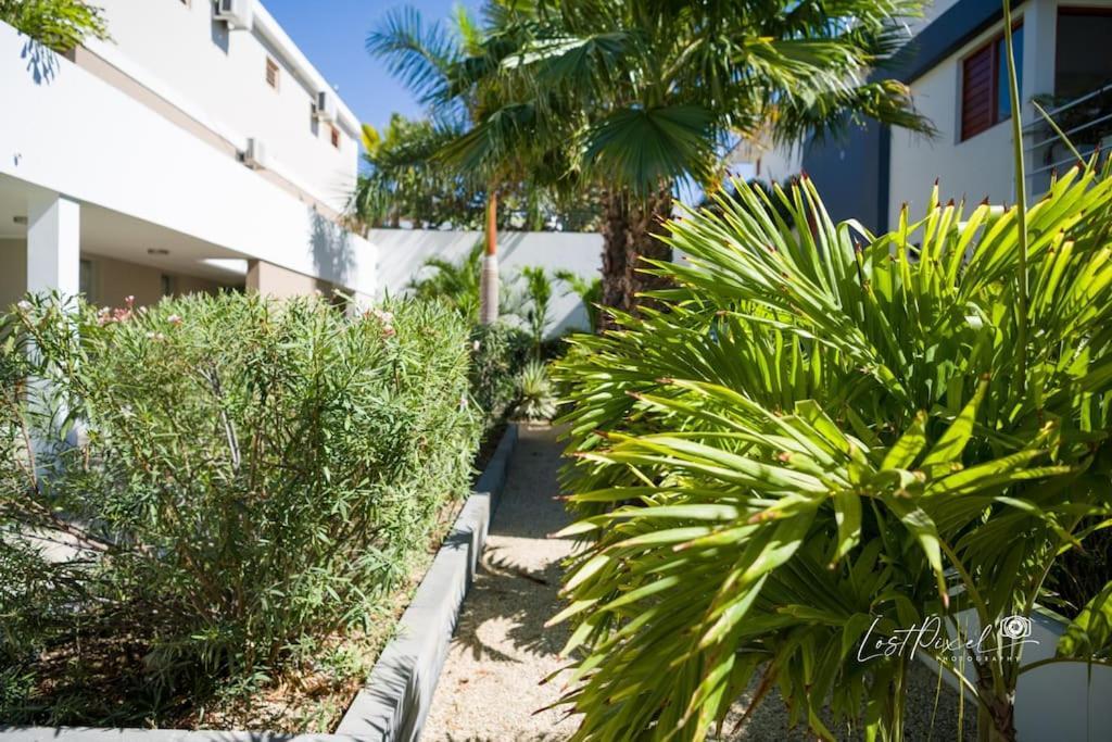 Goudhaen Luxury Private Apartments Jan Thiel Beach Esterno foto