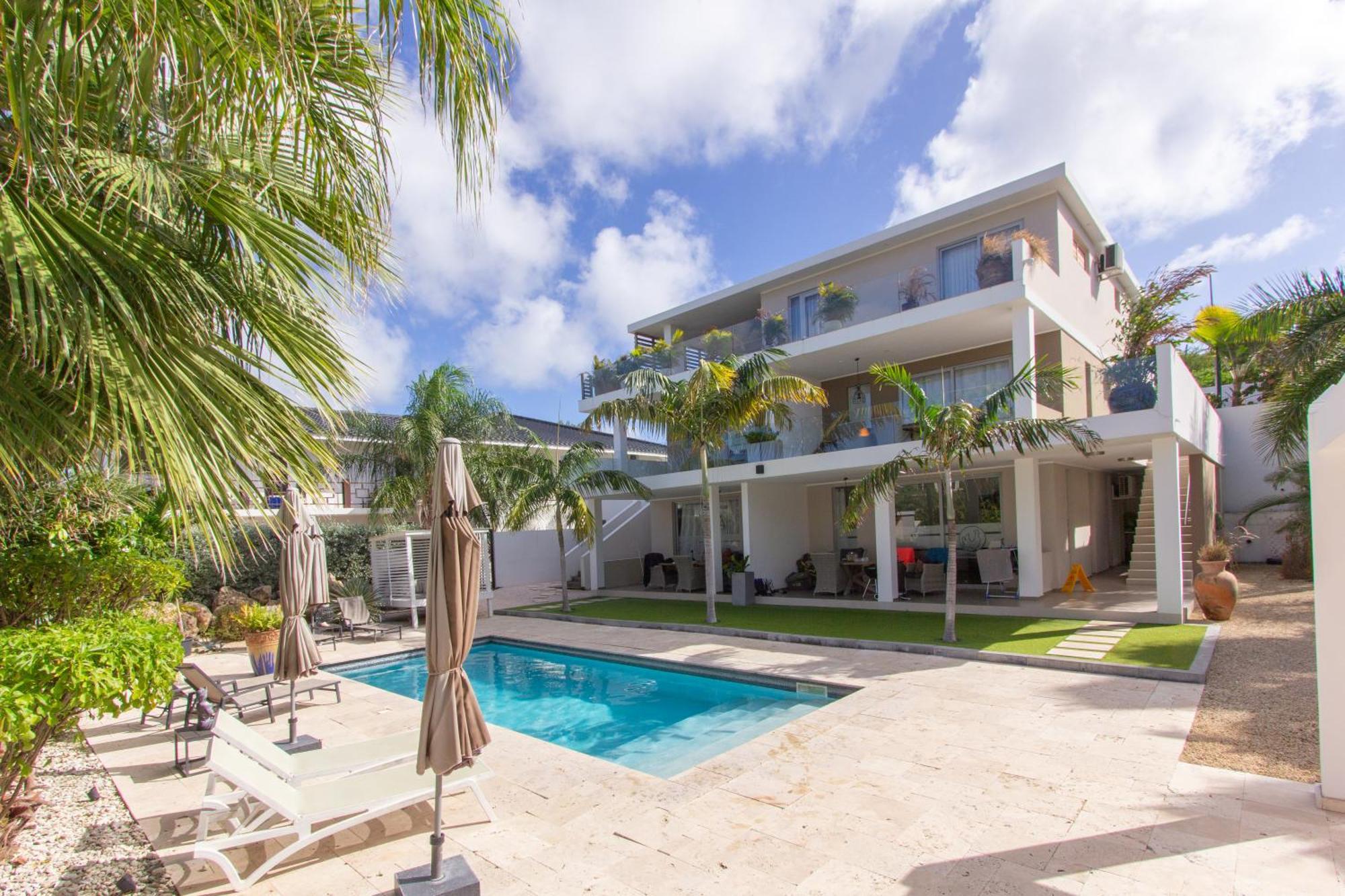Goudhaen Luxury Private Apartments Jan Thiel Beach Esterno foto