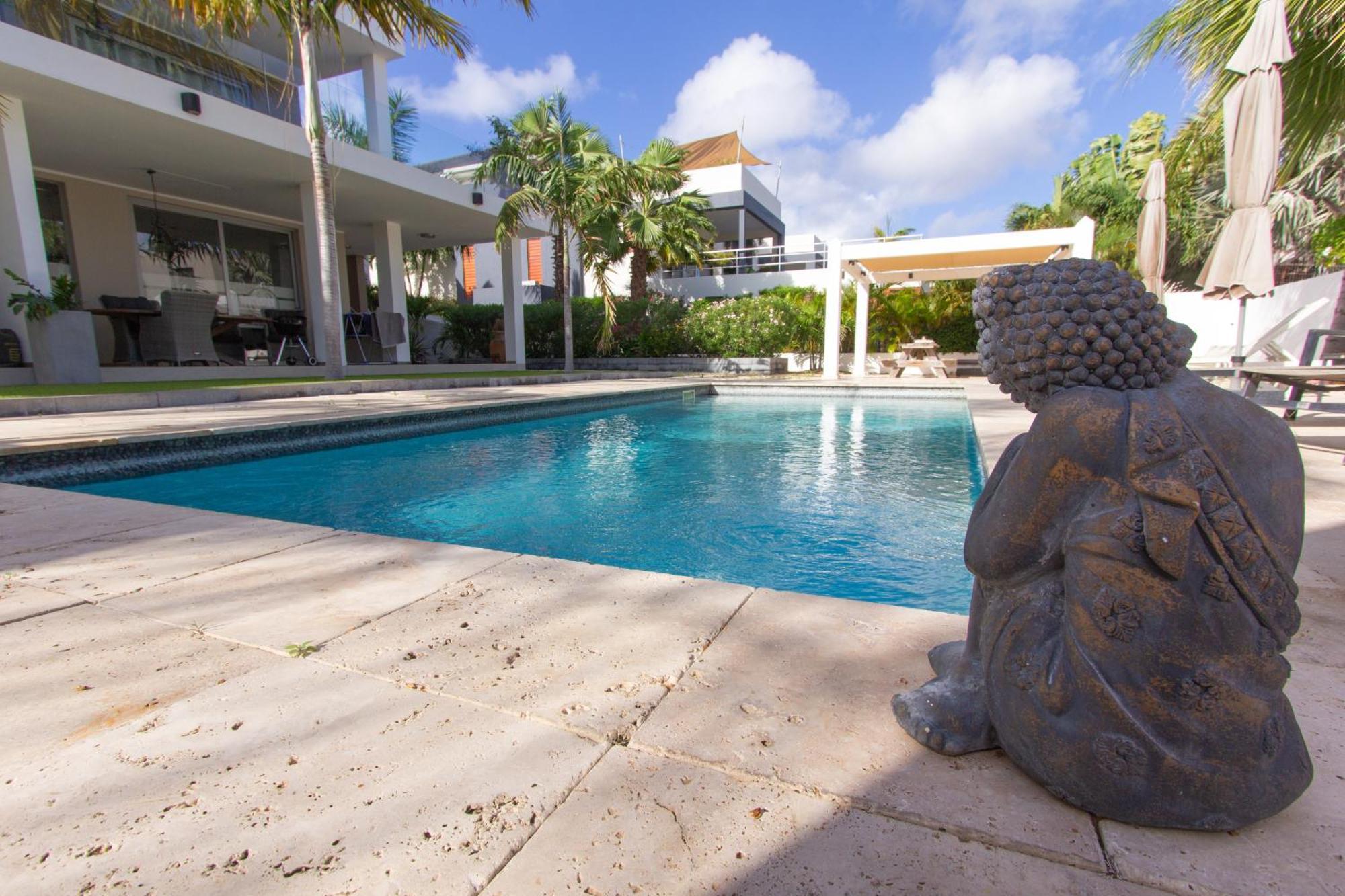 Goudhaen Luxury Private Apartments Jan Thiel Beach Esterno foto