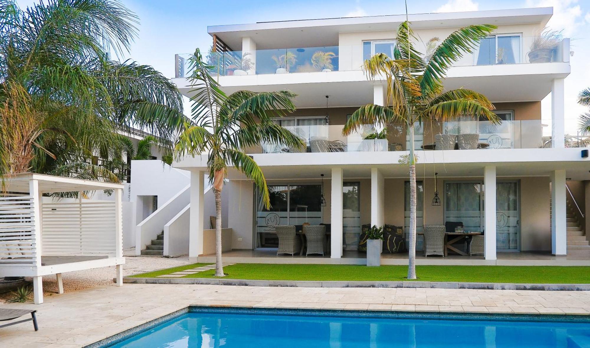 Goudhaen Luxury Private Apartments Jan Thiel Beach Esterno foto